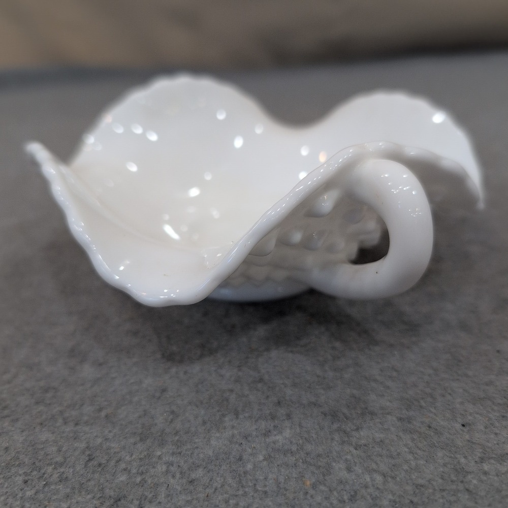 Fenton White Milk Glass Hobnail Ruffled Double Handled Bon‎ Bon Candy Dish - Picture 2 of 6